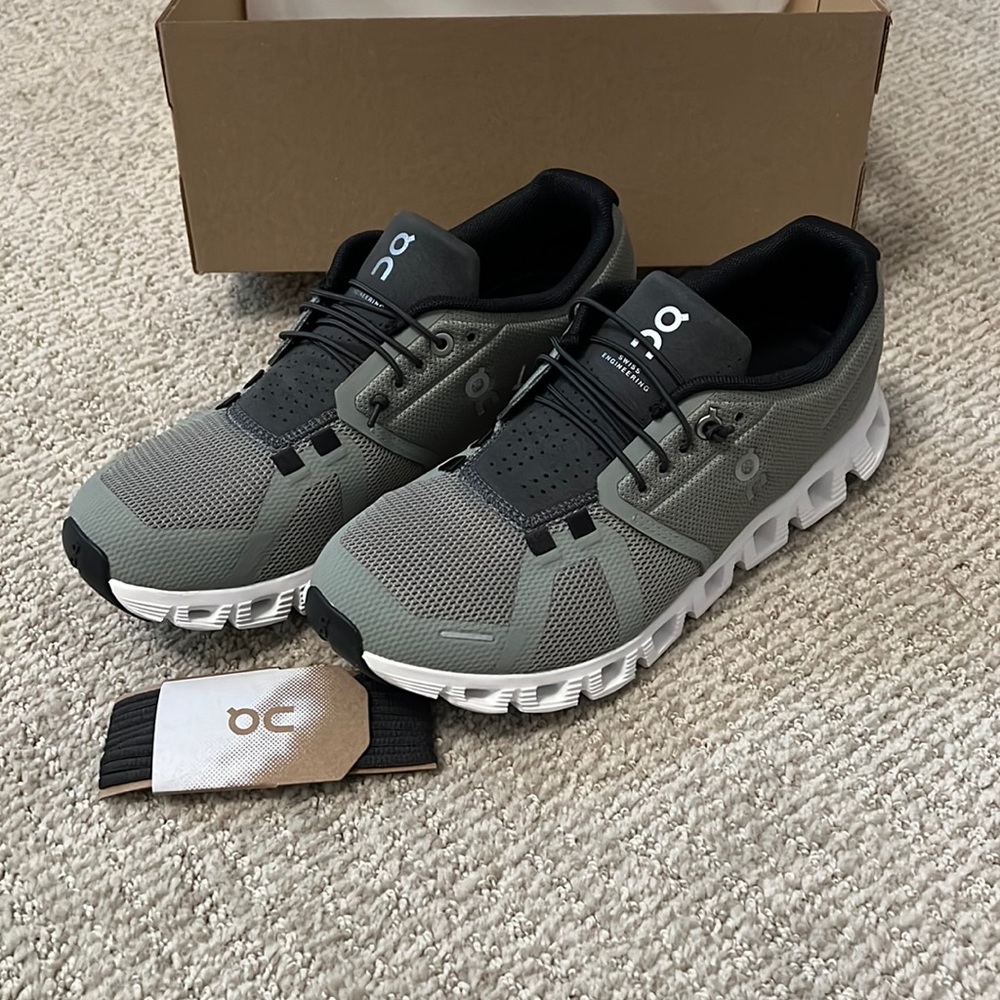 New, never worn  Cloud 5 in Kelp/Shadow.  FREE SHIPPING!